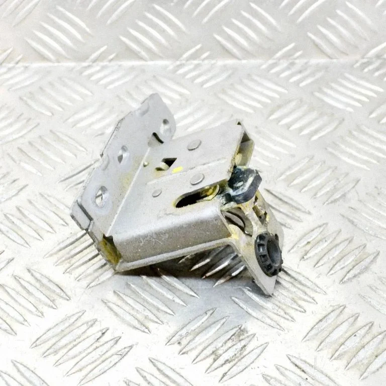 Rear door lock BK31V43287AA