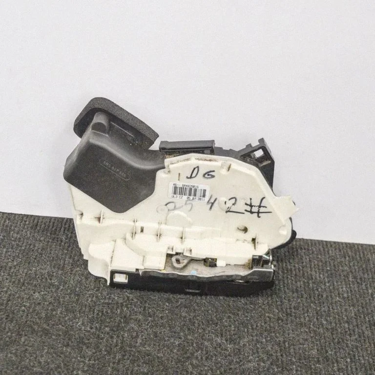 Rear door lock 6R4839016