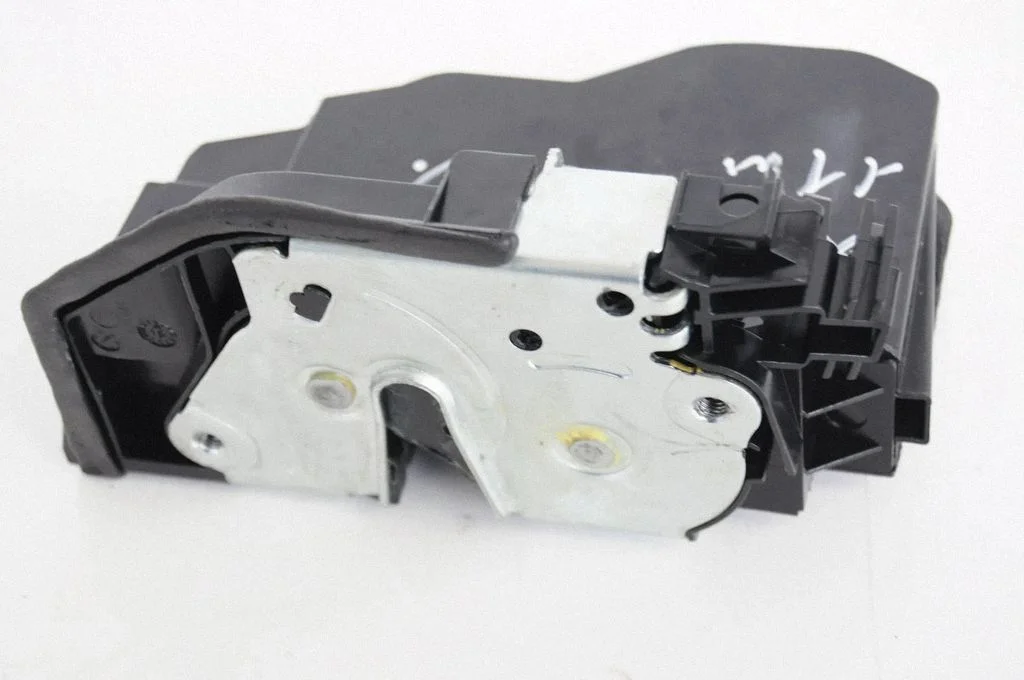 Aizmugurējo durvju slēdzene – BMW X5 E70 (2006-2013)
