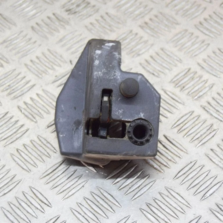 Rear door lock BK21V43287AG