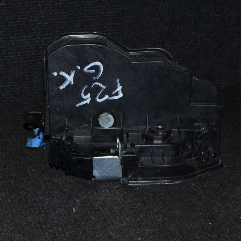 Rear door lock – BMW X3 F25 (2010-2017)