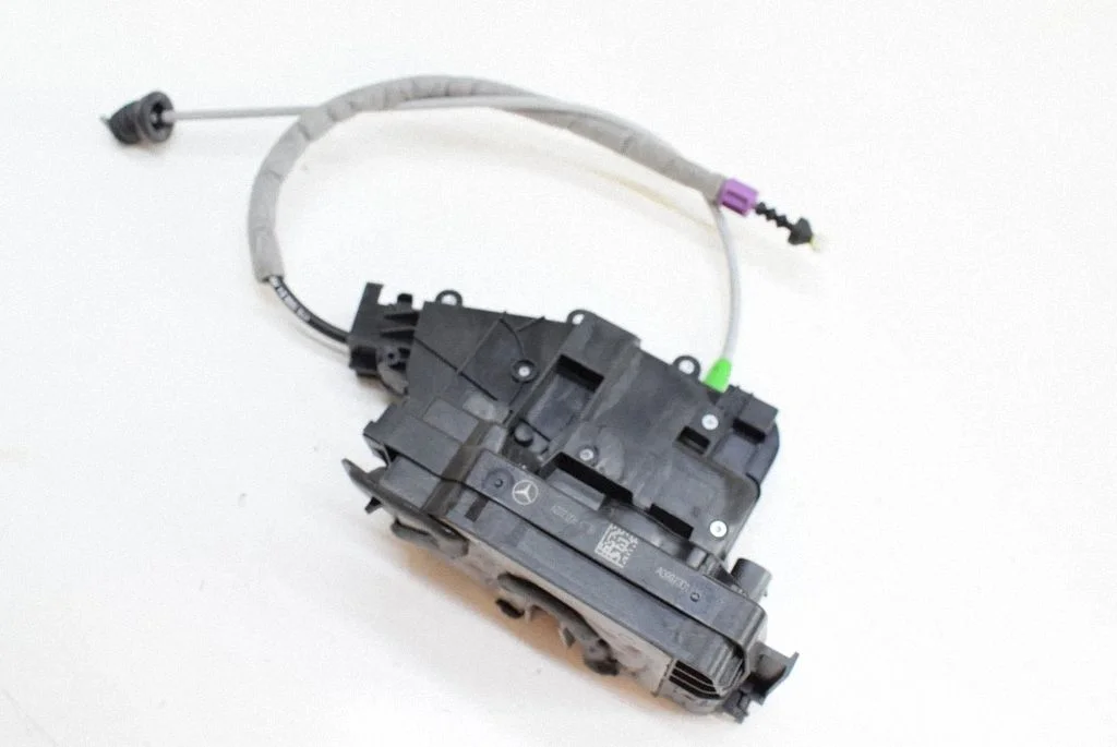 Rear door lock – Mercedes-Benz ML-Class W166 (2012-2017)