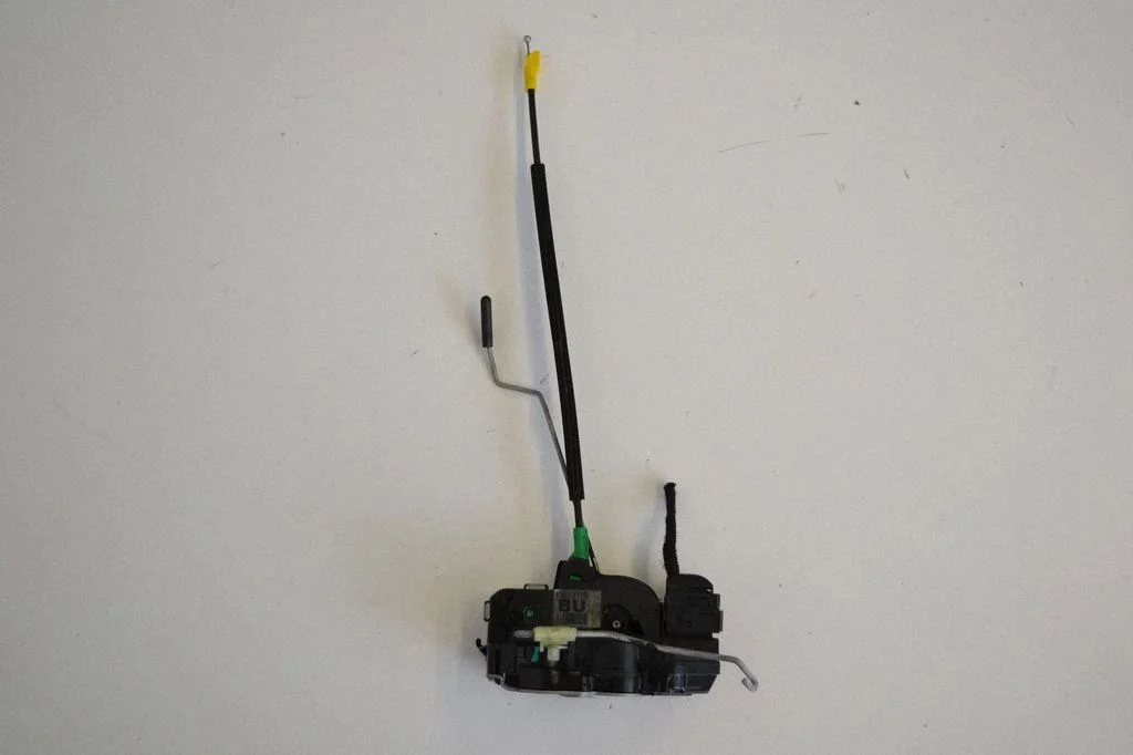 Rear door lock – Chevrolet Cruze (2009-2016)