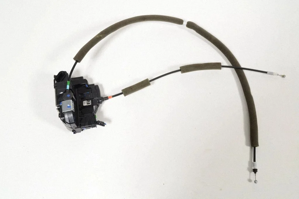 Tagaukse lukk 281A3 – Nissan Note (E11) (2006-2014)