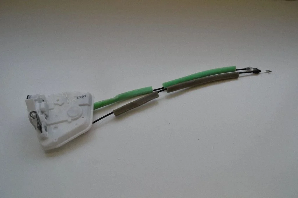 Rear door lock – right