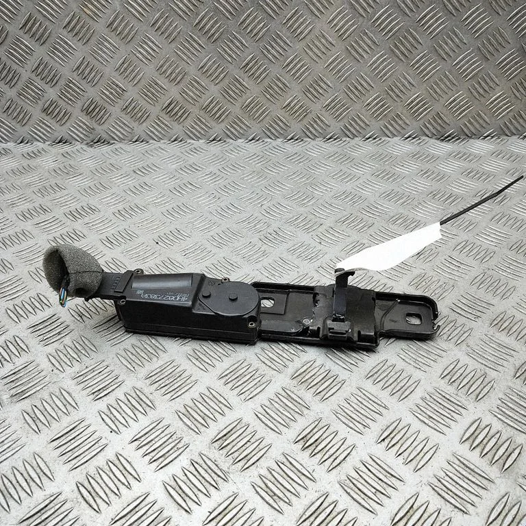 Zaczep zamka drzwi tylnych 4H0827383A