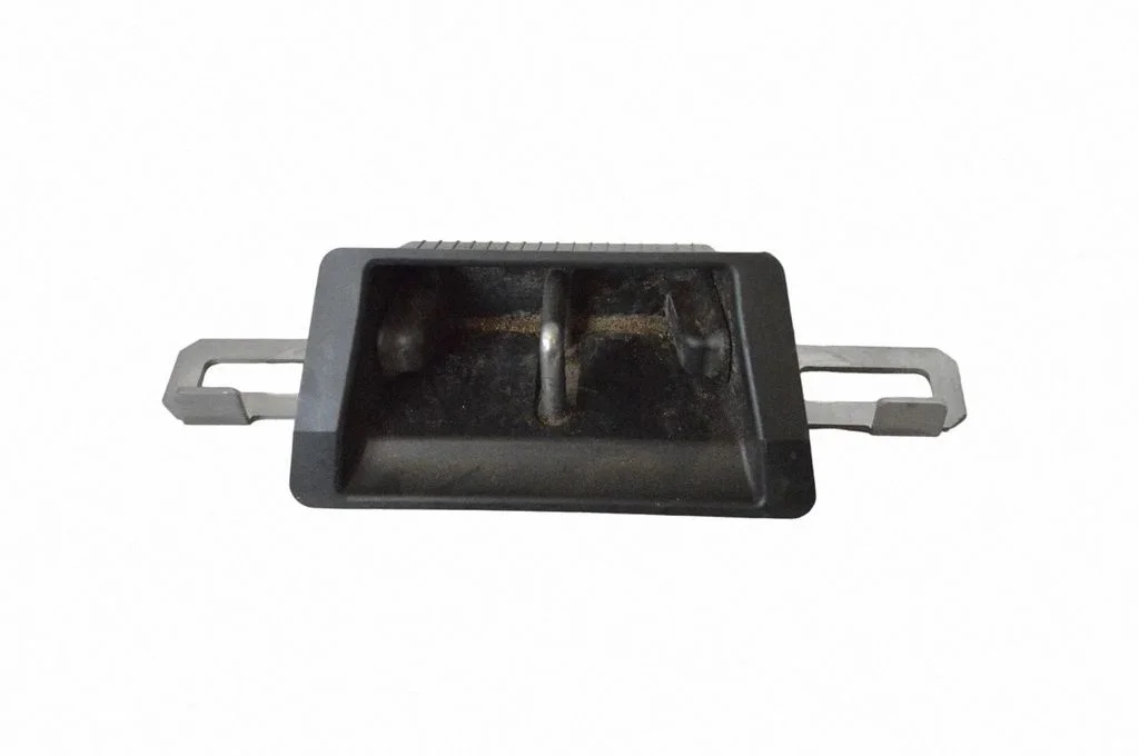 Rear door lock loop/hook striker 39832521