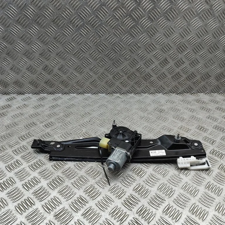 Rear window lifting mechanism without motor 7420414