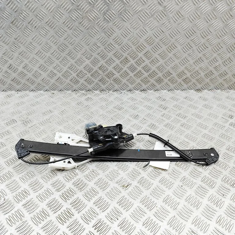 Aizmugurējā el. loga pacēlāja mehānisms bez motoriņa 0130822712