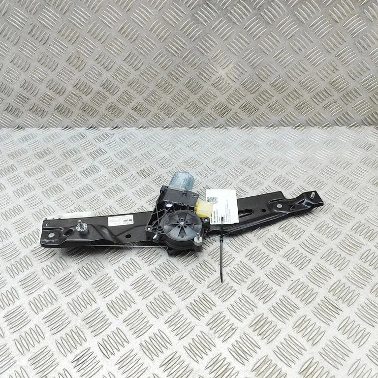 Aizmugurējā el. loga pacēlāja mehānisms bez motoriņa 7413051