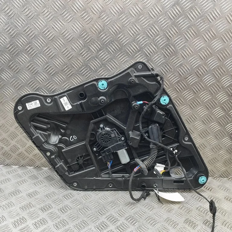 Rear window lifting mechanism without motor 5A75082