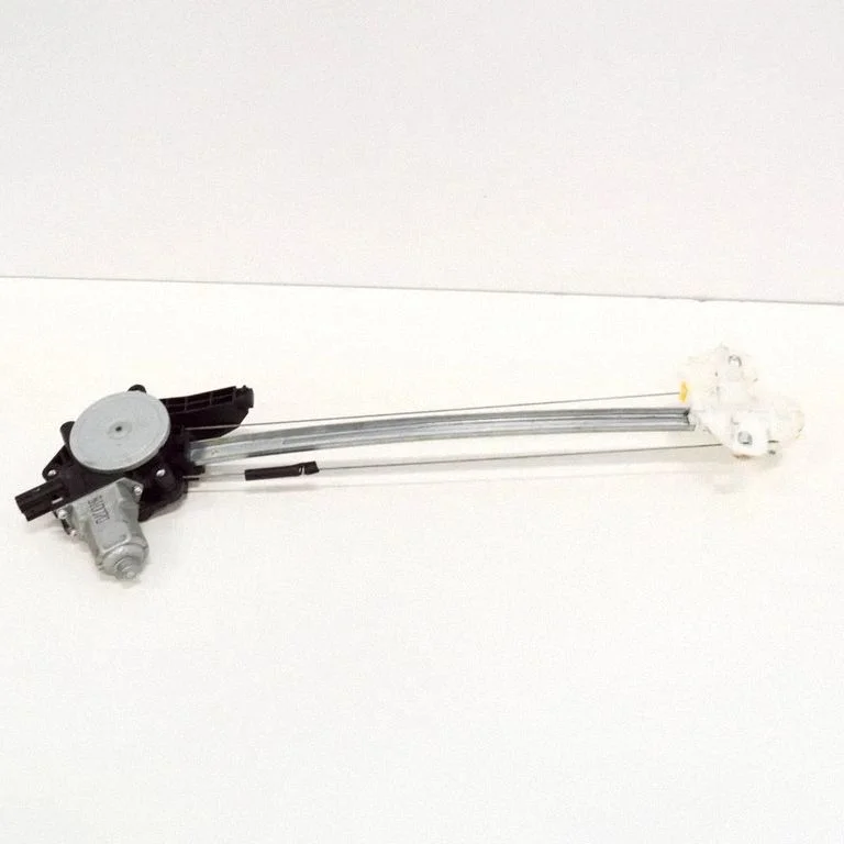 Aizmugurējā el. loga pacēlāja mehānisms bez motoriņa CM012350