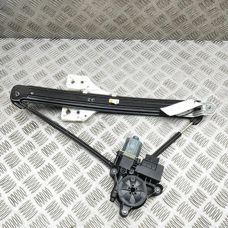 Aizmugurējā el. loga pacēlāja mehānisms bez motoriņa 5Q0959408A