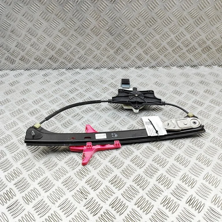 Aizmugurējā el. loga pacēlāja mehānisms bez motoriņa 3G5839462B