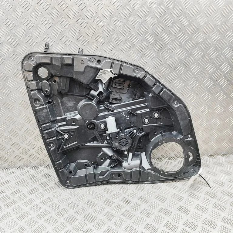 Aizmugurējā el. loga pacēlāja mehānisms bez motoriņa A0009060908