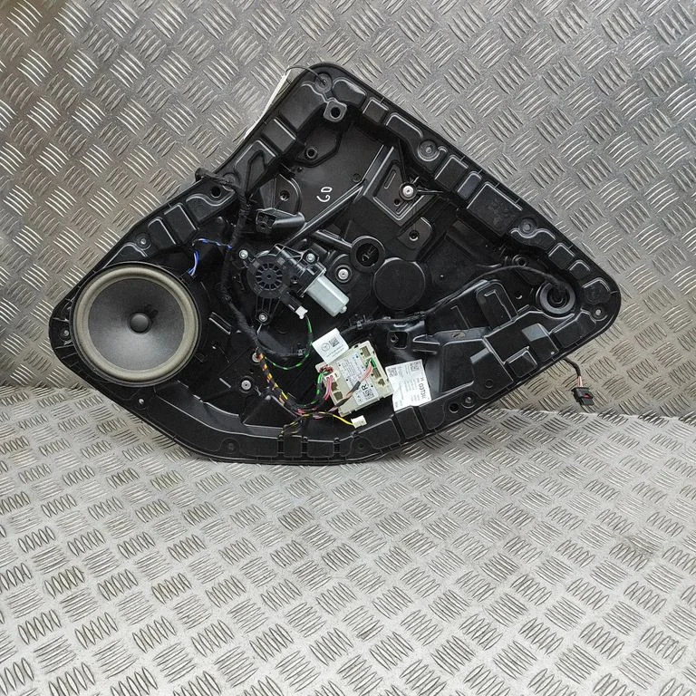 Rear window lifting mechanism without motor A2478201402