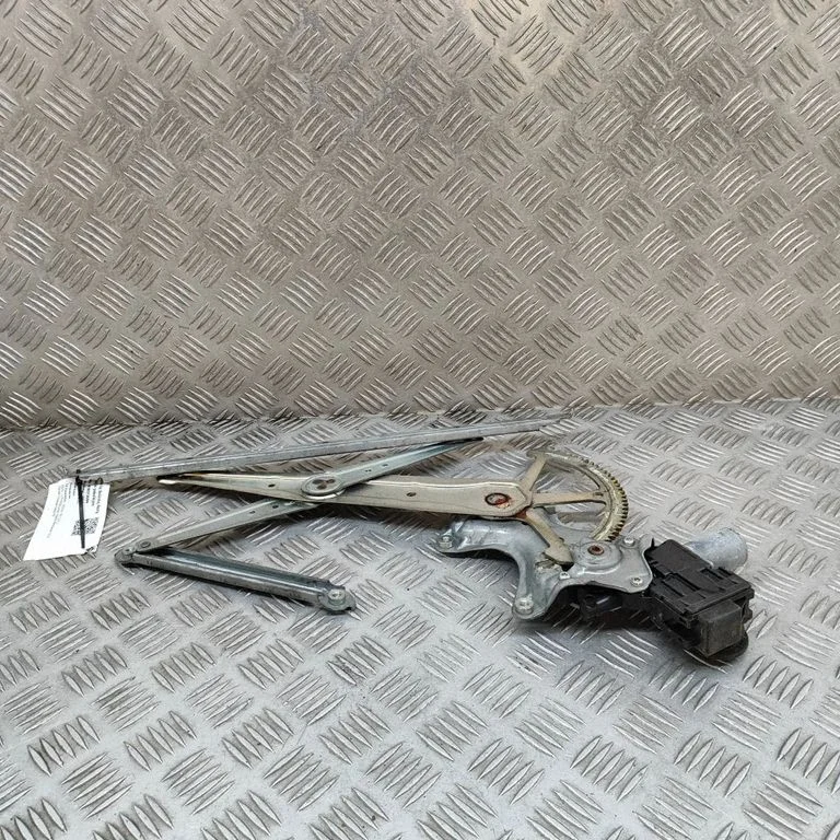 Tagaukse aknatõstuk ilma mootorita 8571048131