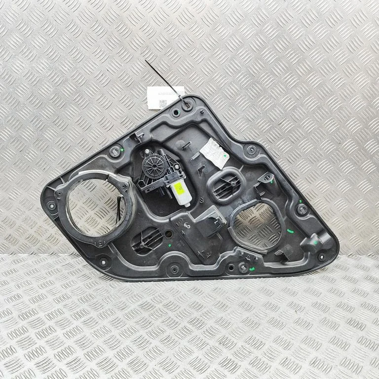 Aizmugurējā el. loga pacēlāja mehānisms bez motoriņa 68079292AA