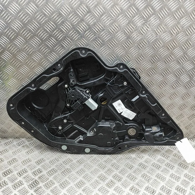 Rear window lifting mechanism without motor A2139060602