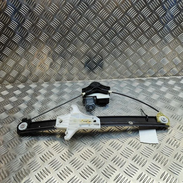 Rear window lifting mechanism without motor 5Q0959408D