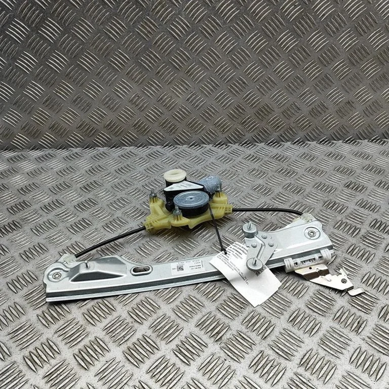 Aizmugurējā el. loga pacēlāja mehānisms bez motoriņa 69830F4050