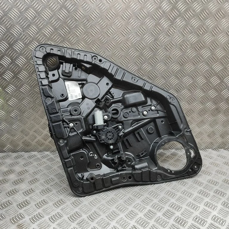 Aizmugurējā el. loga pacēlāja mehānisms bez motoriņa A0009060908