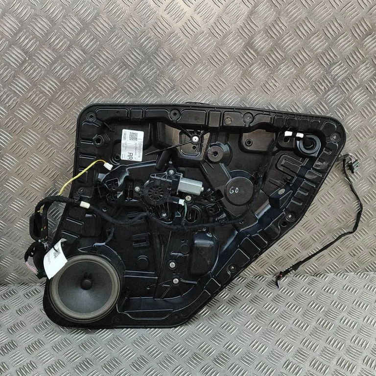 Aizmugurējā el. loga pacēlāja mehānisms bez motoriņa A0009060908
