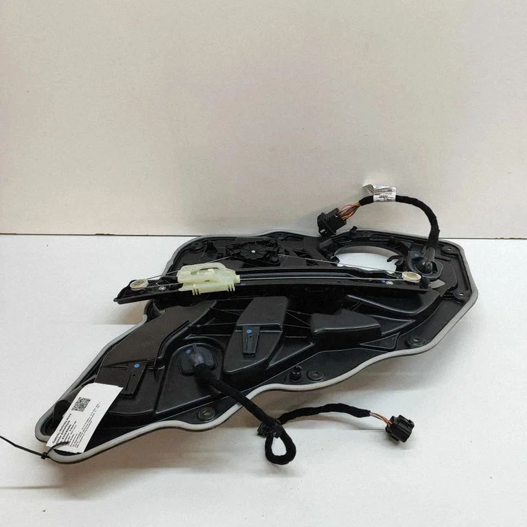 Aizmugurējā el. loga pacēlāja mehānisms bez motoriņa 50541752