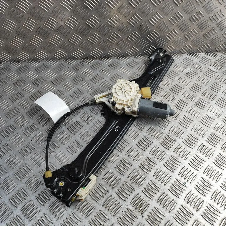 Aizmugurējā el. loga pacēlāja mehānisms bez motoriņa – BMW X6 E71 (2008-2014)