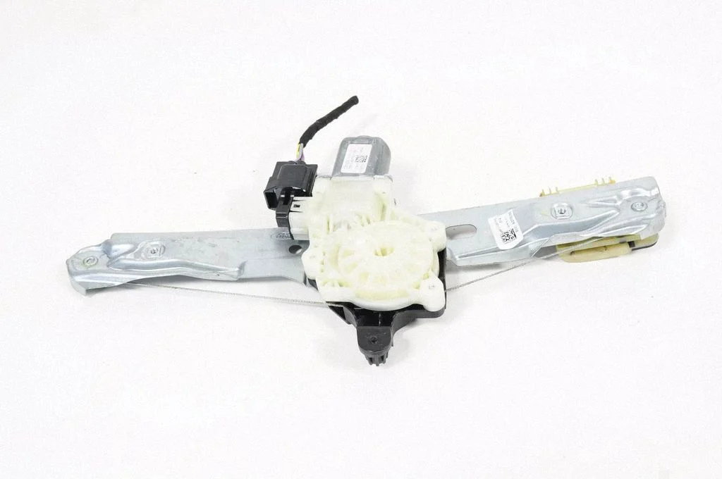 Aizmugurējā el. loga pacēlāja mehānisms bez motoriņa BM51A27001BE