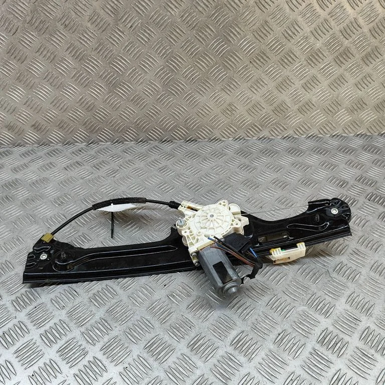 Rear window lifting mechanism without motor 7197304