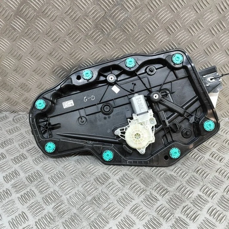 Rear window lifting mechanism without motor 4K0959881