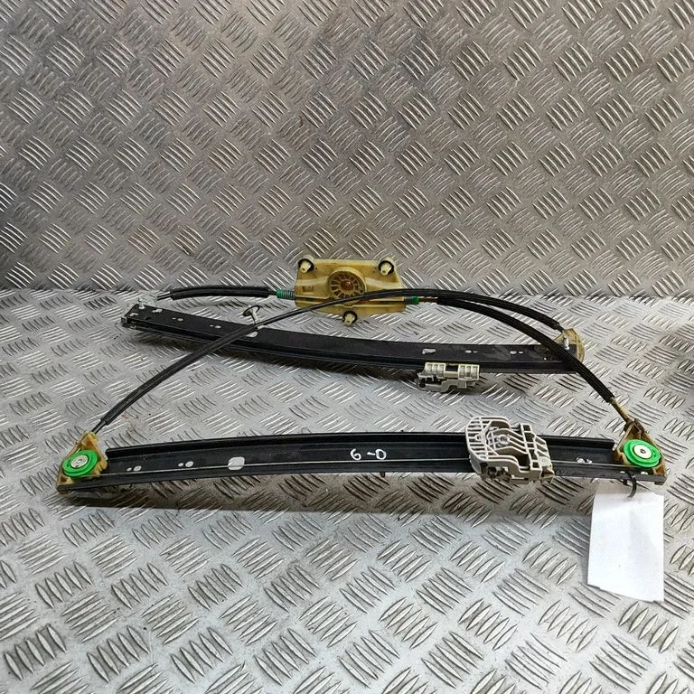 Tagaukse aknatõstuk ilma mootorita 4L0839462A