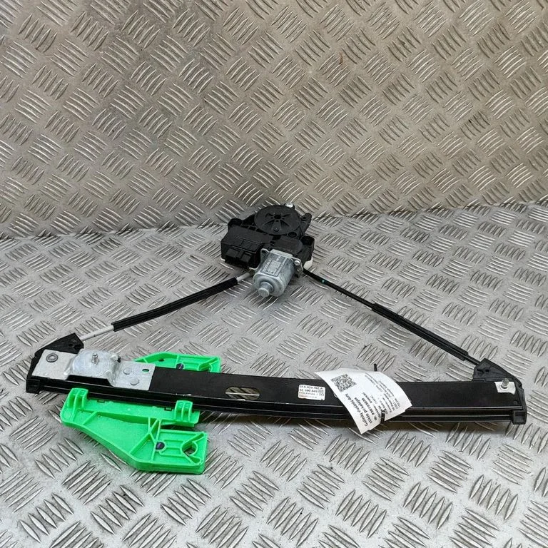 Aizmugurējā el. loga pacēlāja mehānisms bez motoriņa 5Q0959408D