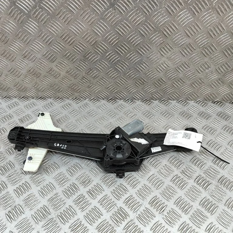 Aizmugurējā el. loga pacēlāja mehānisms bez motoriņa 9829482480
