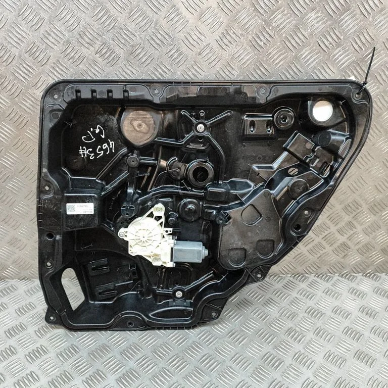Aizmugurējā el. loga pacēlāja mehānisms bez motoriņa A0009065108
