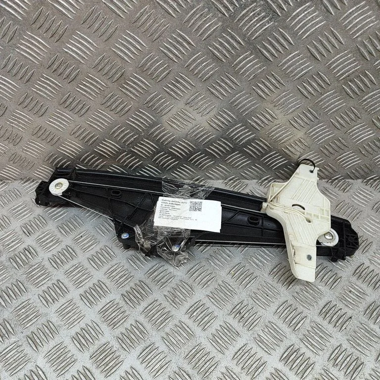 Aizmugurējā el. loga pacēlāja mehānisms bez motoriņa 9830388880