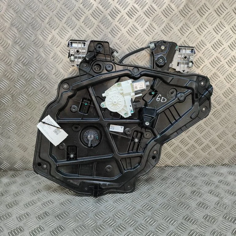 Aizmugurējā el. loga pacēlāja mehānisms bez motoriņa 149551300G