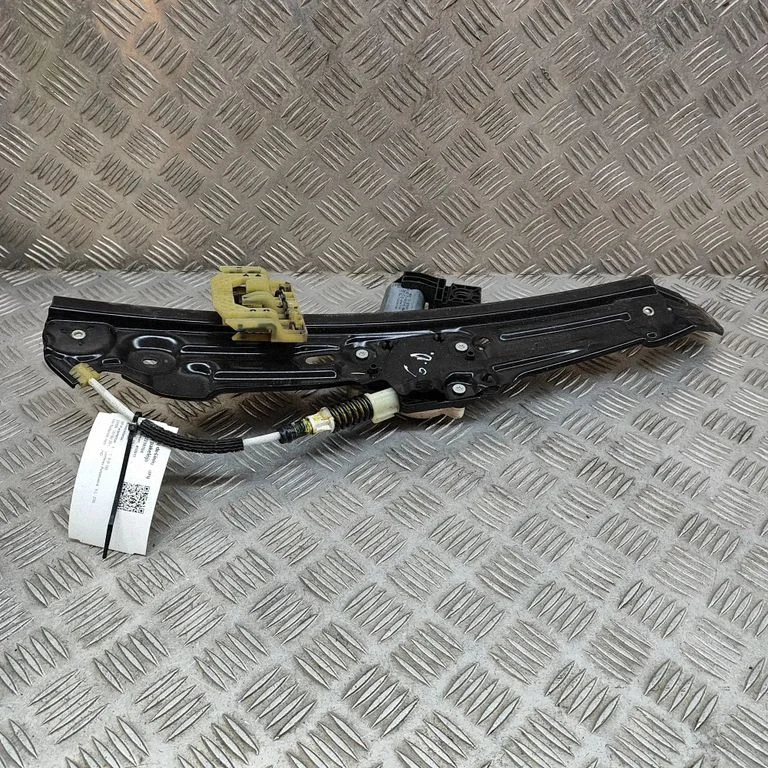 Aizmugurējā el. loga pacēlāja mehānisms bez motoriņa 7271564