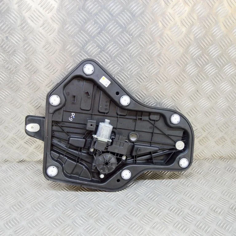 Aizmugurējā el. loga pacēlāja mehānisms bez motoriņa 5Q0959408D