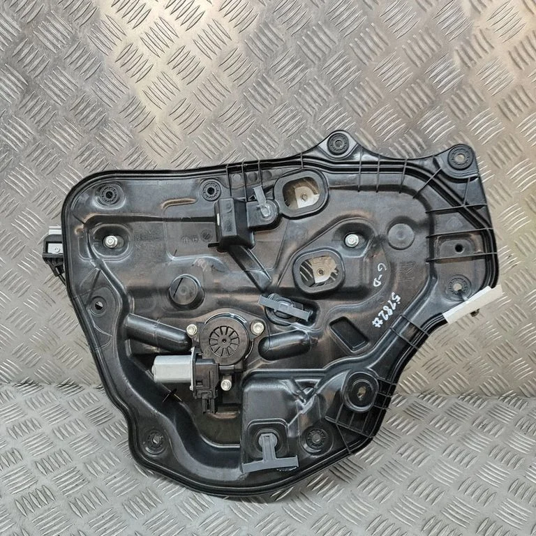 Rear window lifting mechanism without motor KB7W7297X