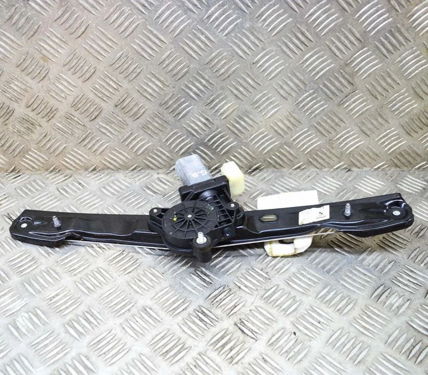 Aizmugurējā el. loga pacēlāja mehānisms bez motoriņa 7351050