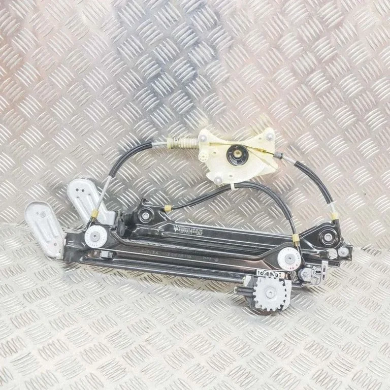 Rear window lifting mechanism without motor S019007102C
