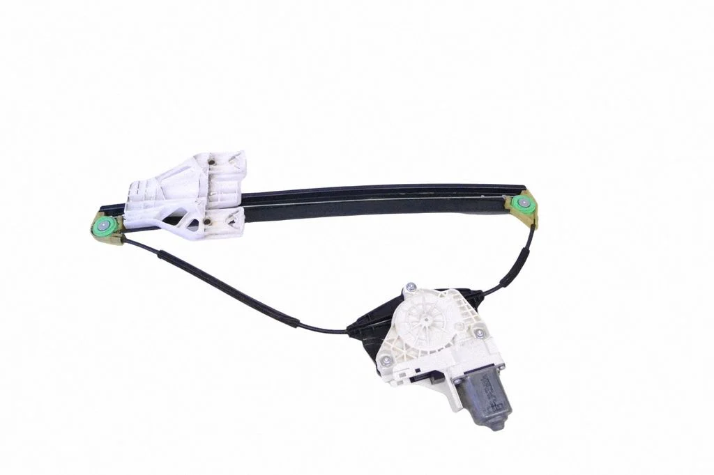 Aizmugurējā el. loga pacēlāja mehānisms bez motoriņa 8R0839462E