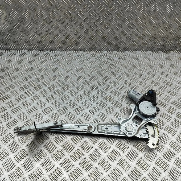Rear door window regulator with motor 827313SB0B