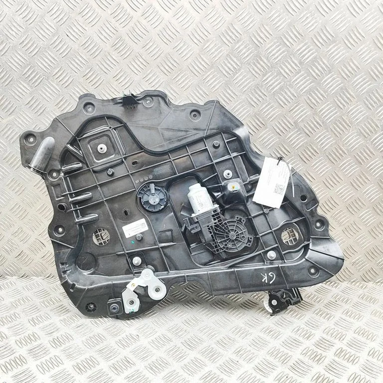 Rear door window regulator with motor 177398100G