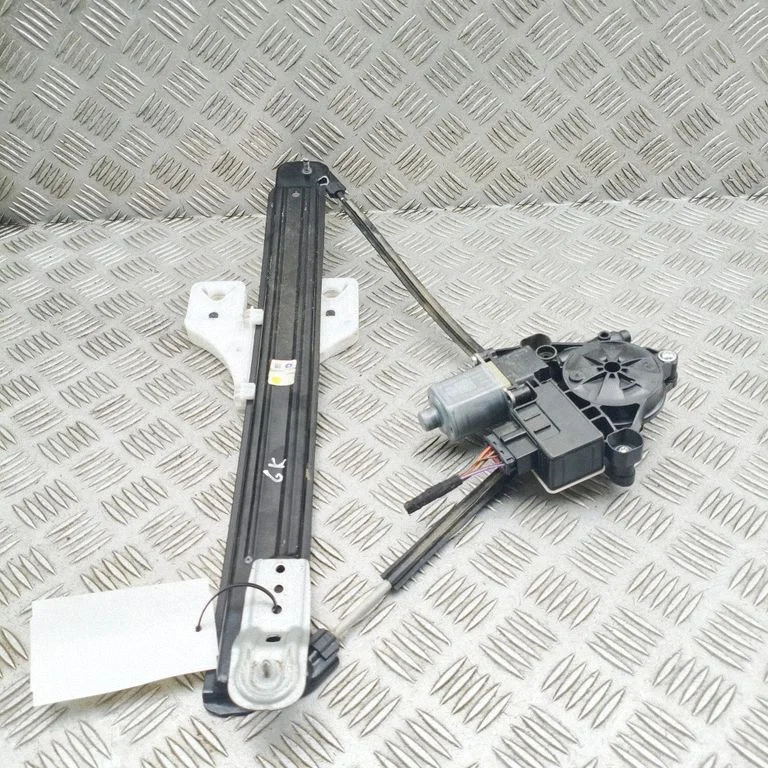 El. loga pacēlāja mehānisma komplekts 5Q0959407