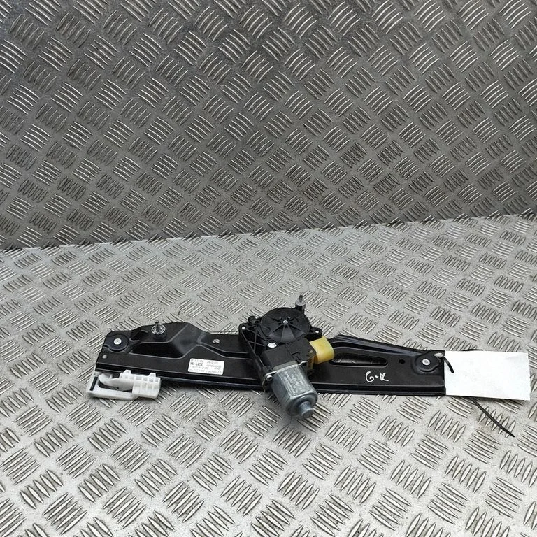 Rear door window regulator with motor 7420413