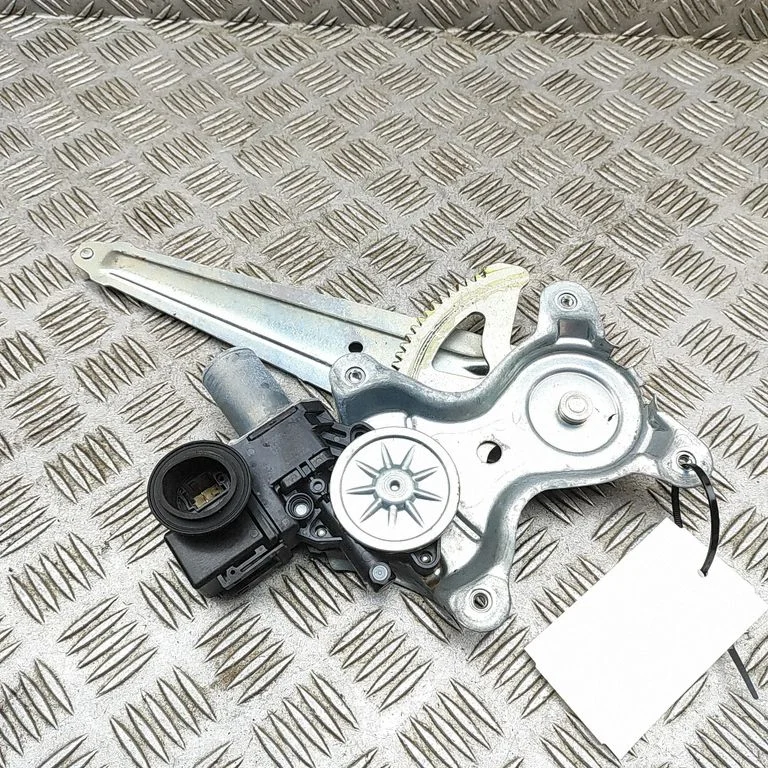 Tagaukse elektriline aknatõstuk mootoriga – Lexus GS 250 350 300H 450H (2013-)
