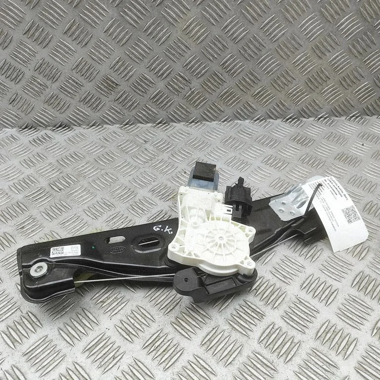 Rear door window regulator with motor K8D227001AC